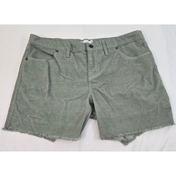 Carve Designs Womens 12 Green Corduroy Shorts Frayed Raw Hem Coastal Casual - Picture 1 of 10